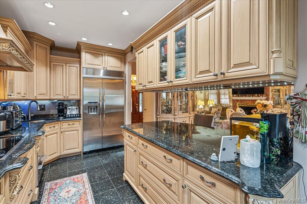 #11 photo, 264-47 Grand Central Parkway, Flushing , NY 11362