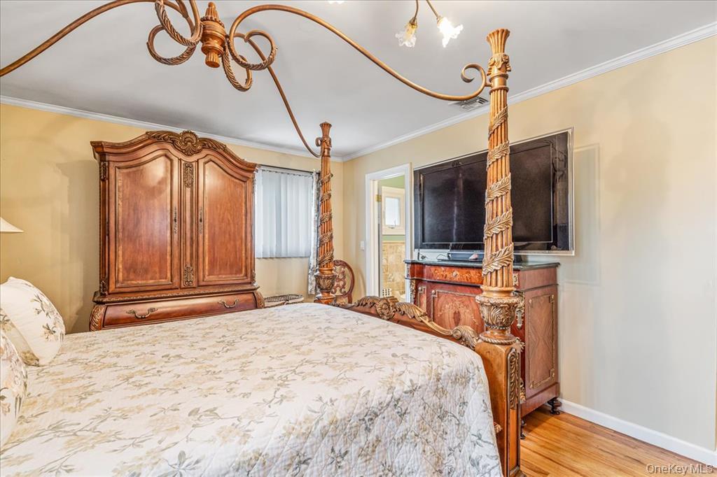 #14 photo, 264-47 Grand Central Parkway, Flushing , NY 11362