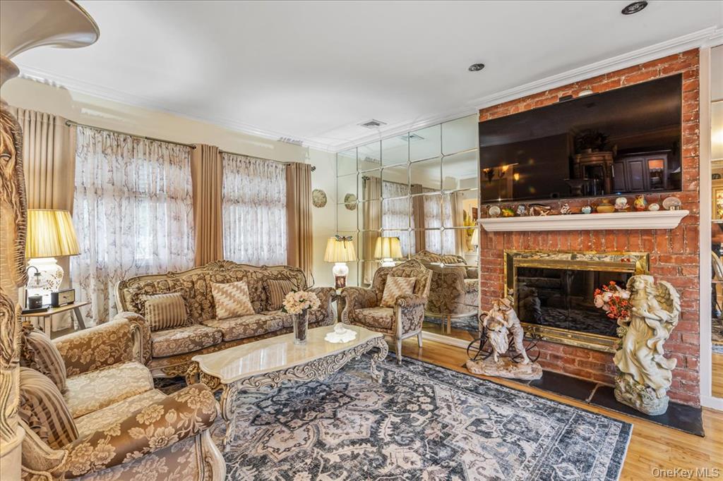 #6 photo, 264-47 Grand Central Parkway, Flushing , NY 11362