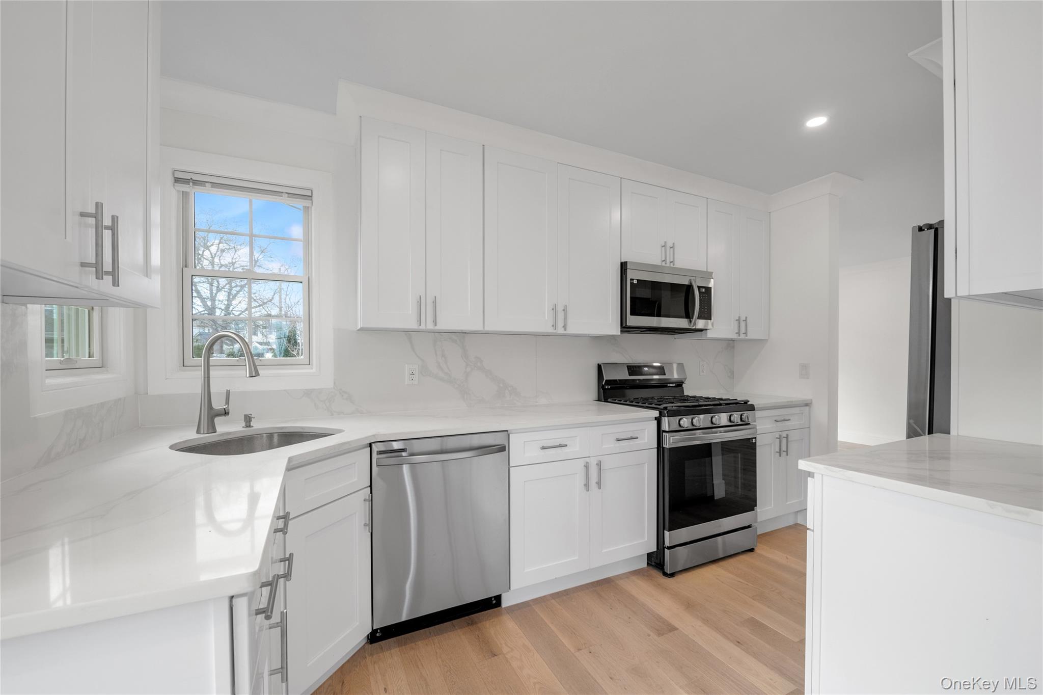 #11 photo, One Manhasset Avenue, Port Washington , NY 11050