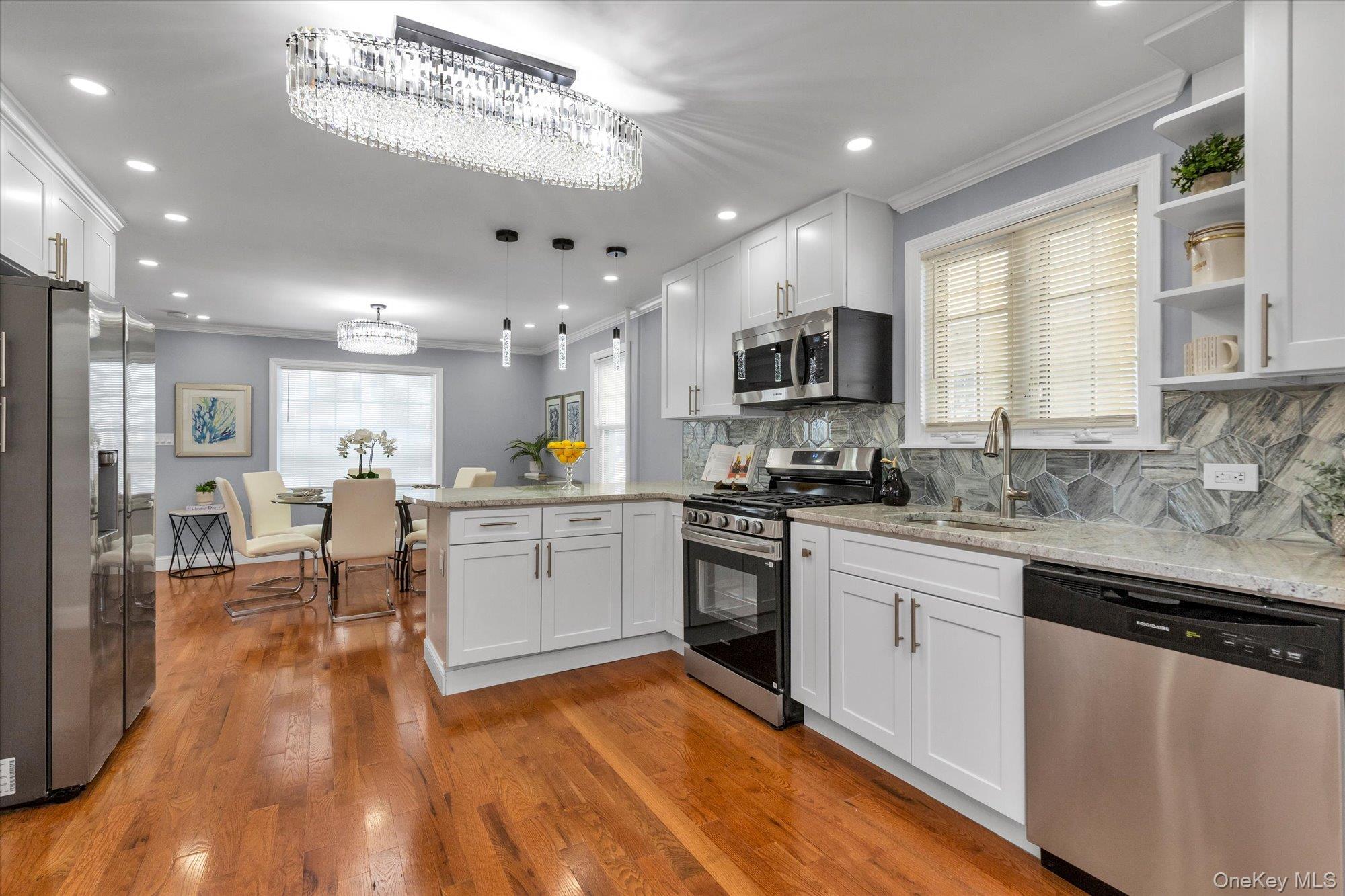 #10 photo, 246 Wellington Road, Mineola , NY 11501