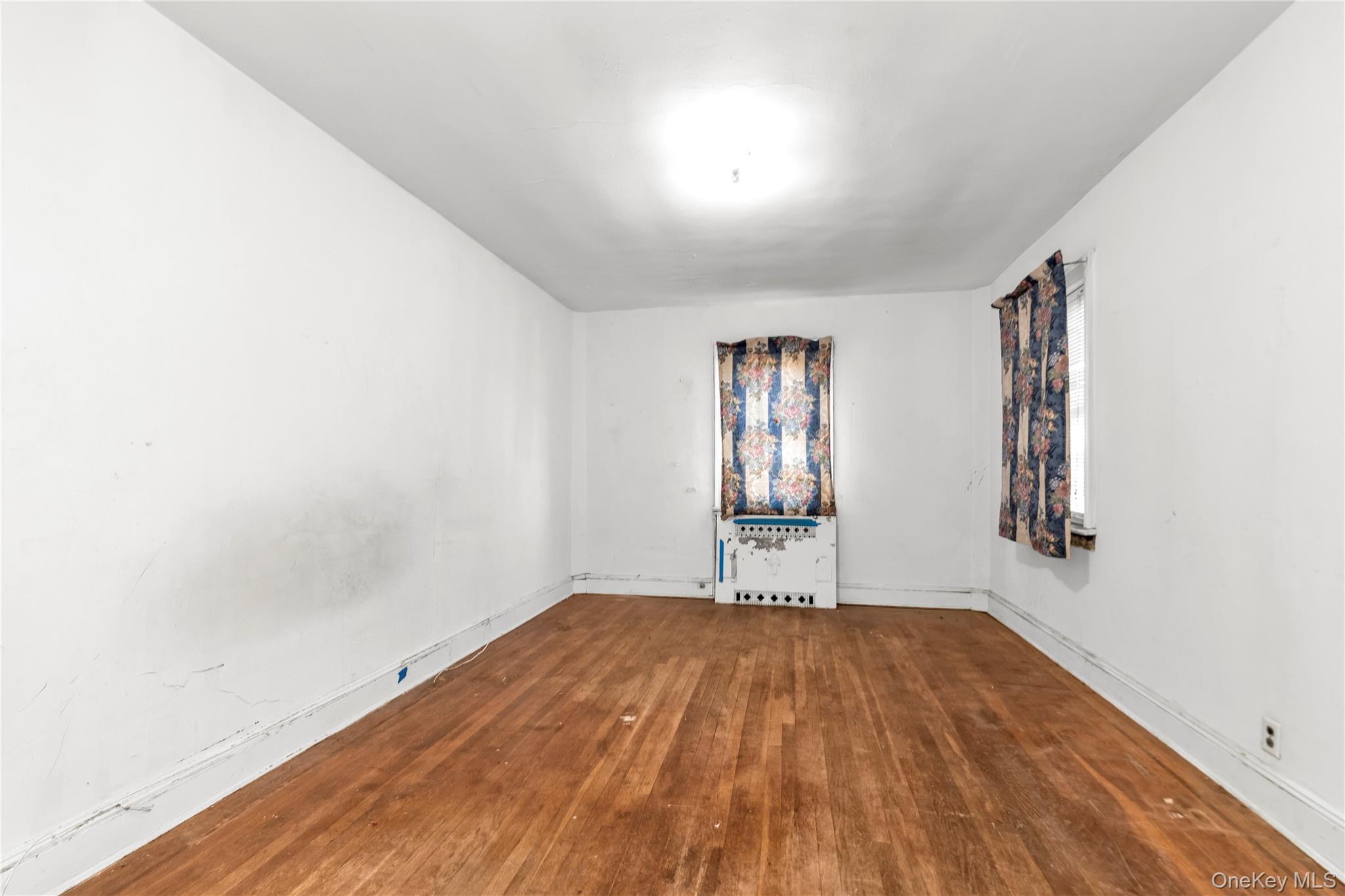 #11 photo, 141 05 59th Avenue, Flushing , NY 11355