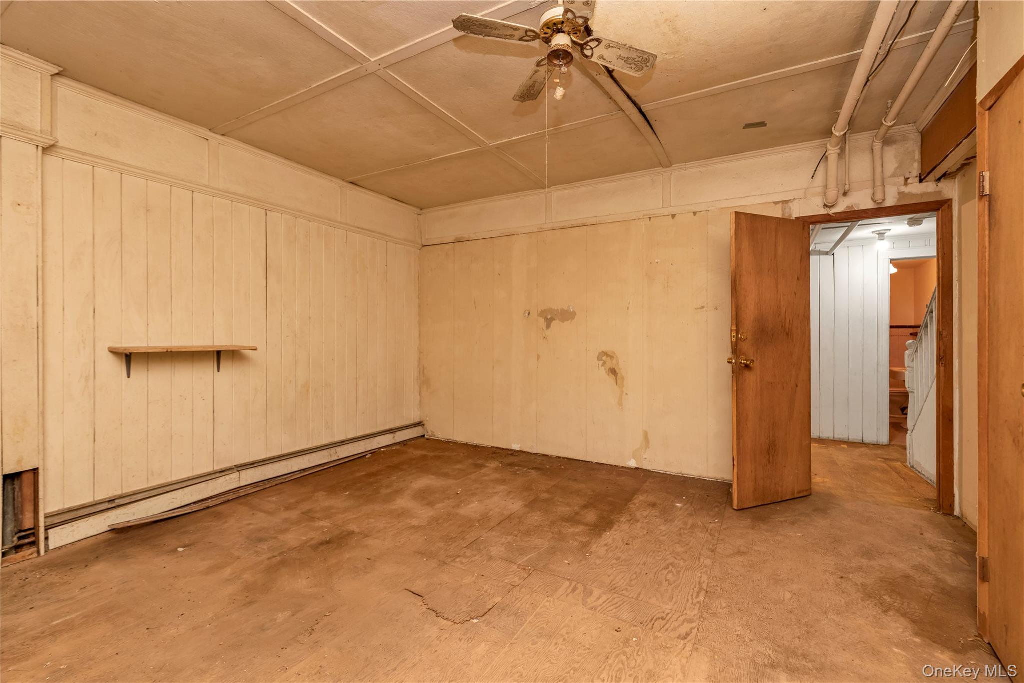 #18 photo, 141 05 59th Avenue, Flushing , NY 11355