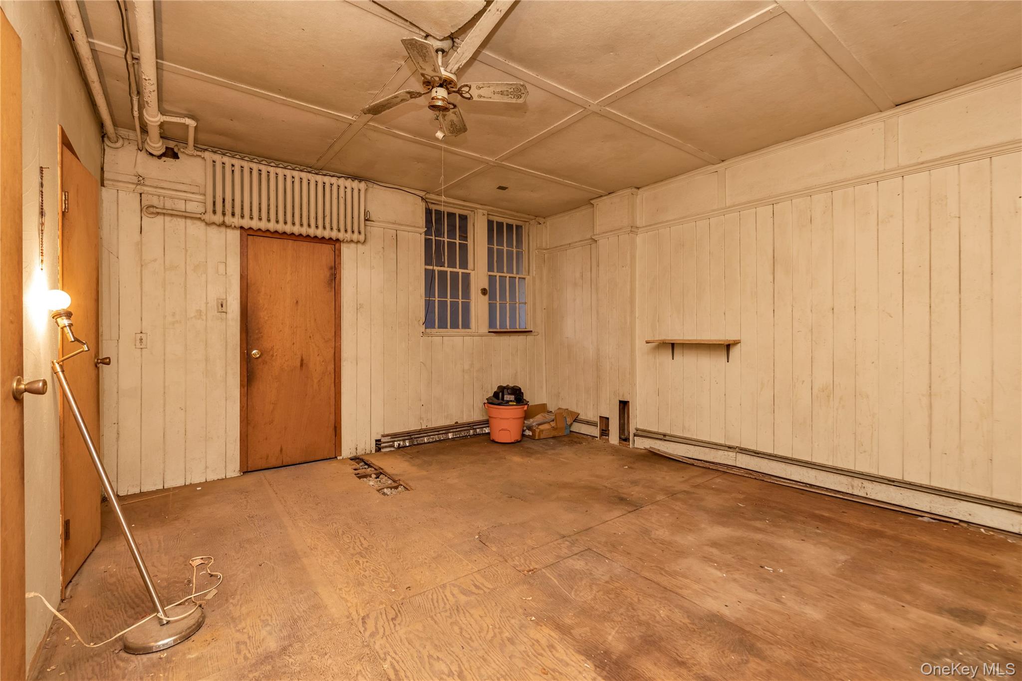 #19 photo, 141 05 59th Avenue, Flushing , NY 11355