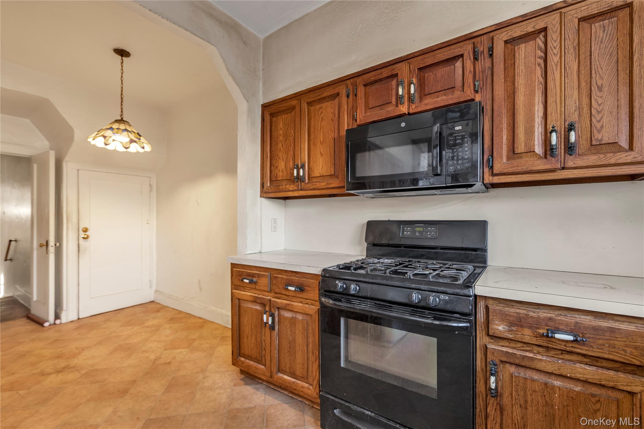 #9 photo, 141 05 59th Avenue, Flushing , NY 11355