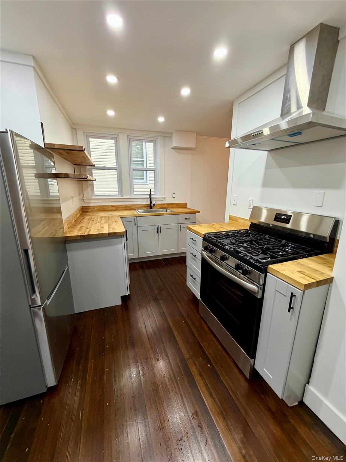 #3 photo, 47 Gifford Avenue, Poughkeepsie , NY 12601