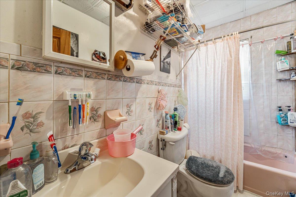 #13 photo, 8763 108th Street, Richmond Hill , NY 11418