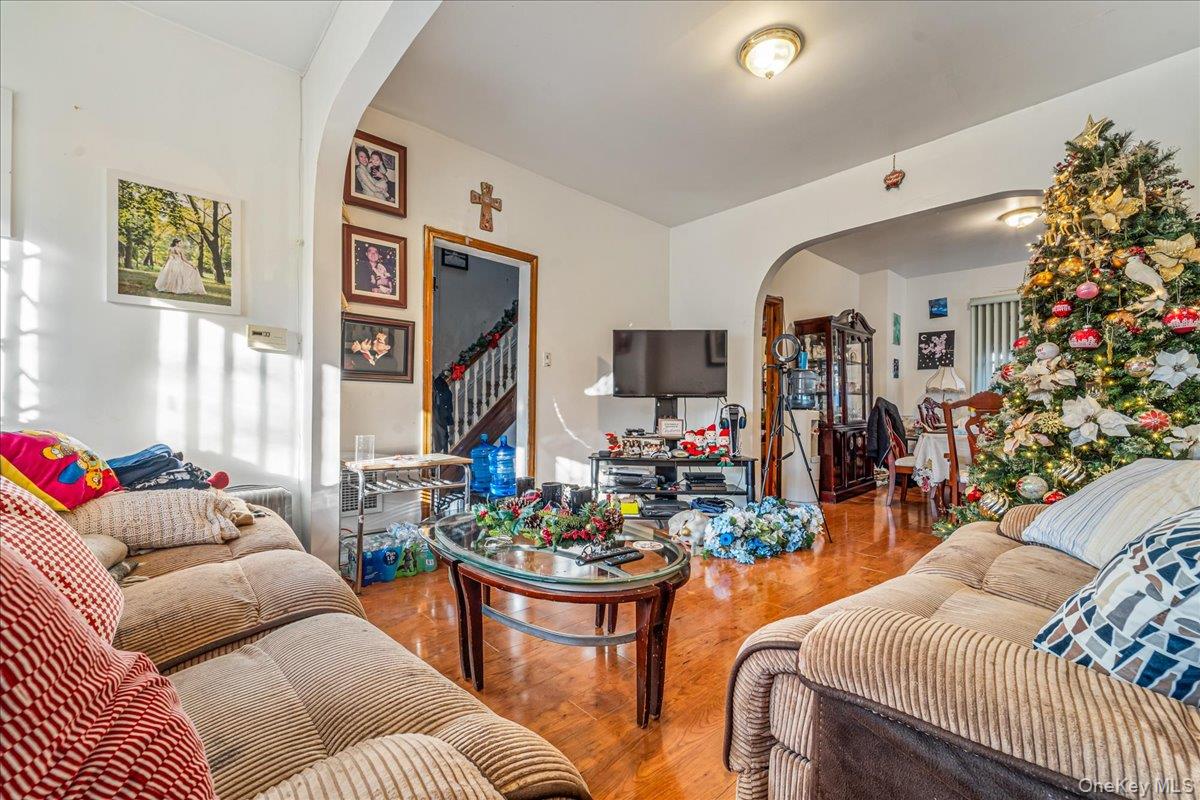 #4 photo, 8763 108th Street, Richmond Hill , NY 11418