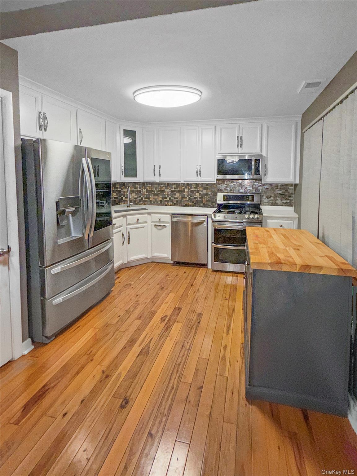 #3 photo, 3910 Whispering Hills, Chester , NY 10918