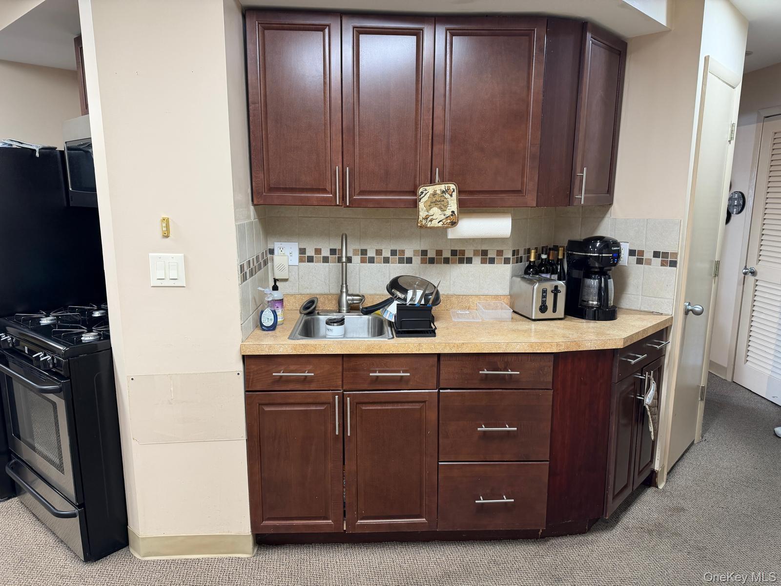 #13 photo, 321 N Main Street, 뉴욕주 New City , NY 10956