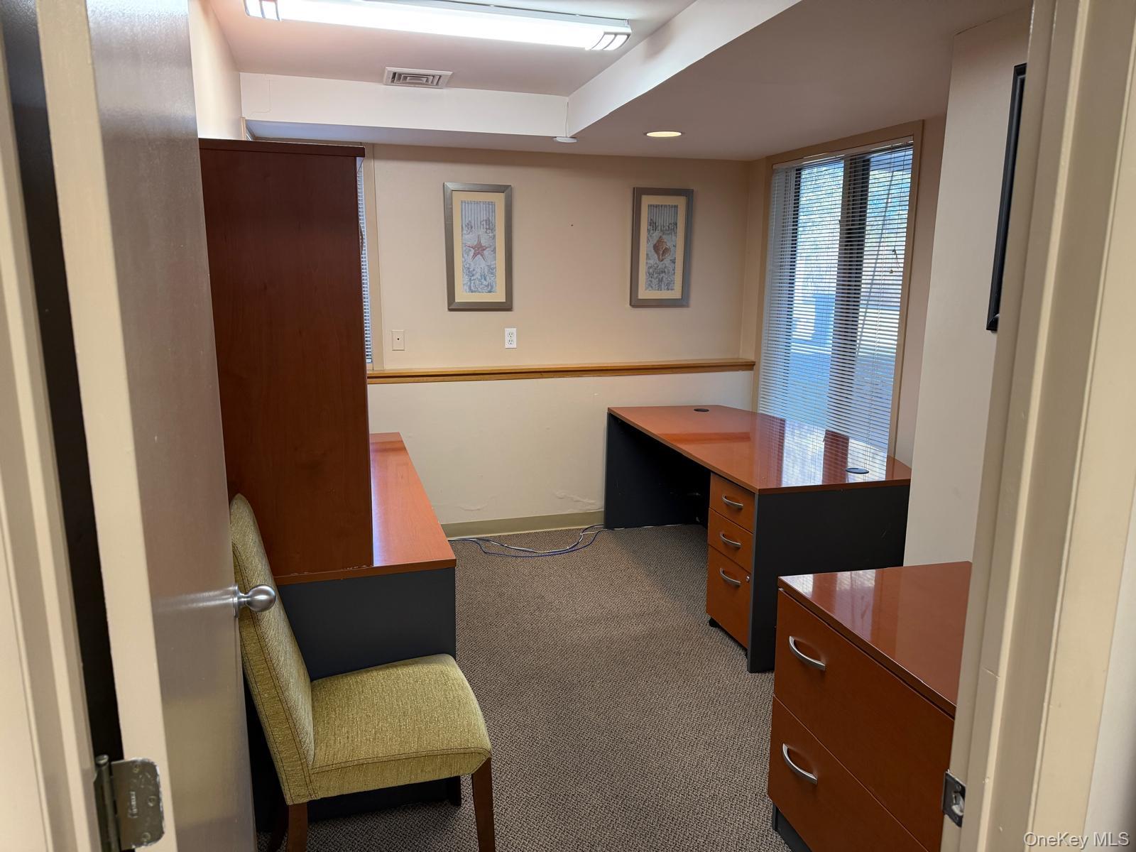 #8 photo, 321 N Main Street, 뉴욕주 New City , NY 10956