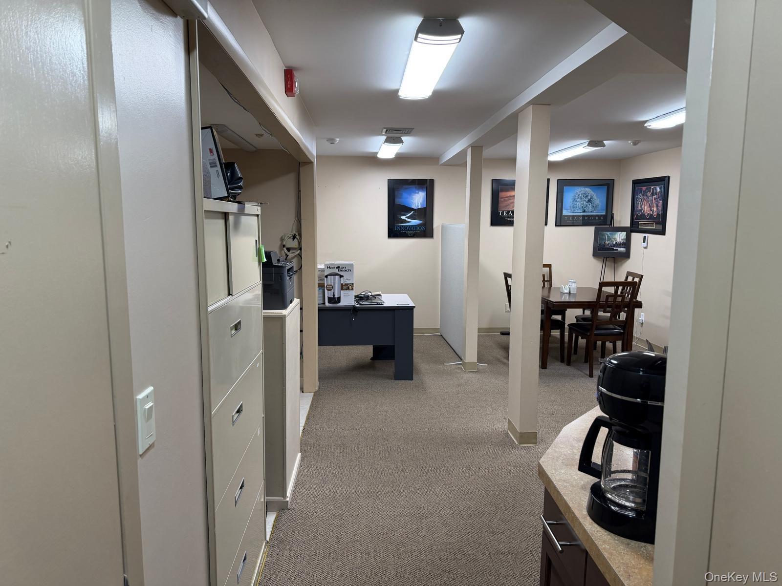 #9 photo, 321 N Main Street, 뉴욕주 New City , NY 10956