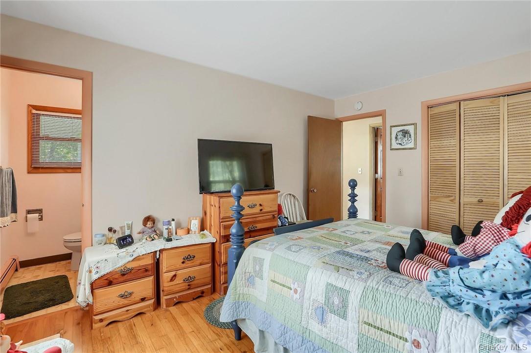 #17 photo, 16 Hamilton Drive, Hopewell Junction , NY 12533