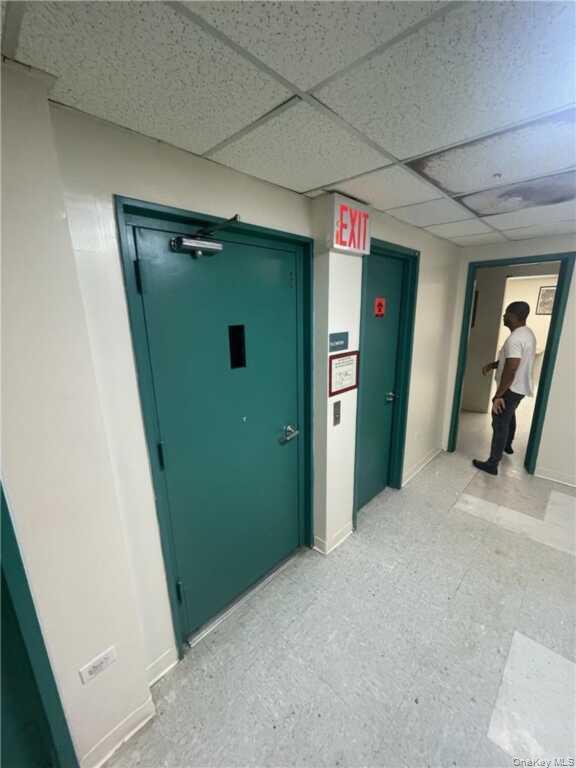 #8 photo, 1055 E Tremont Avenue, Bronx , NY 10460