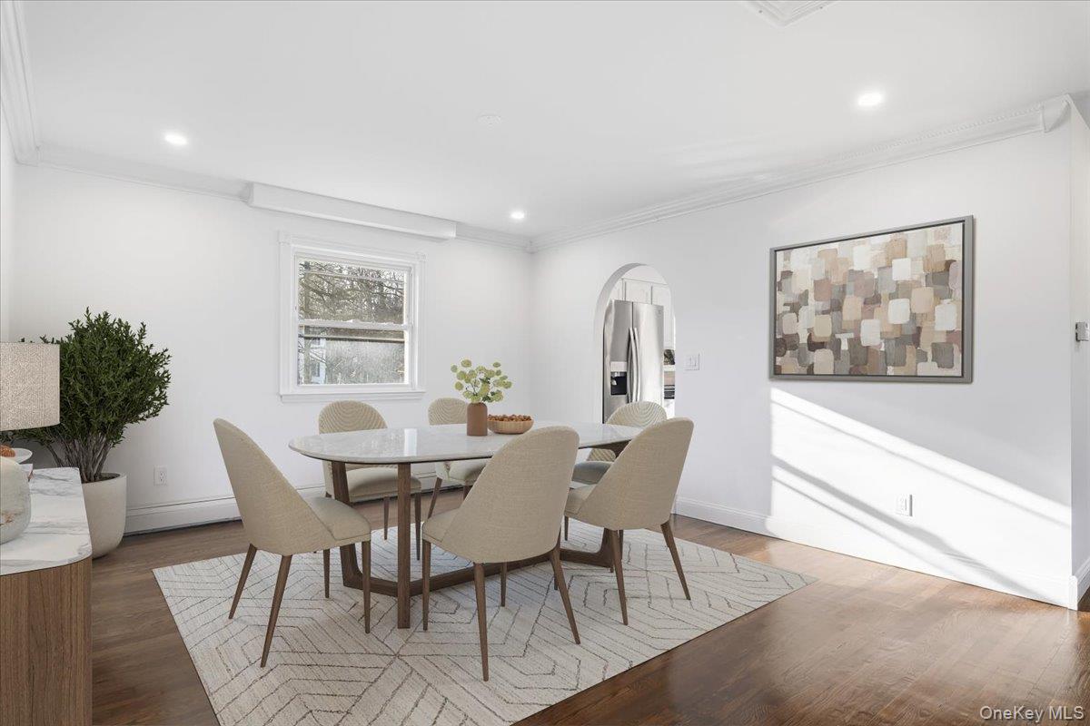 #5 photo, 21 Park Avenue, White Plains , NY 10607