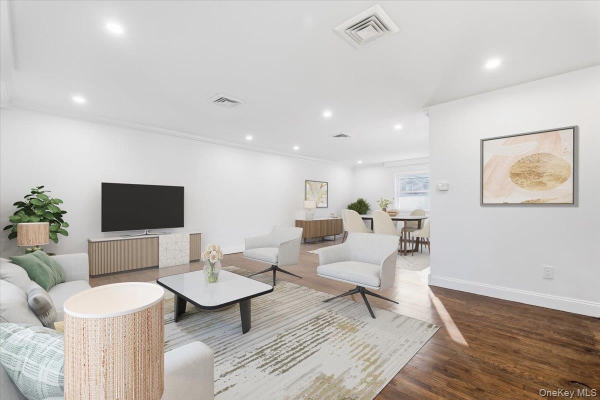 #6 photo, 21 Park Avenue, White Plains , NY 10607