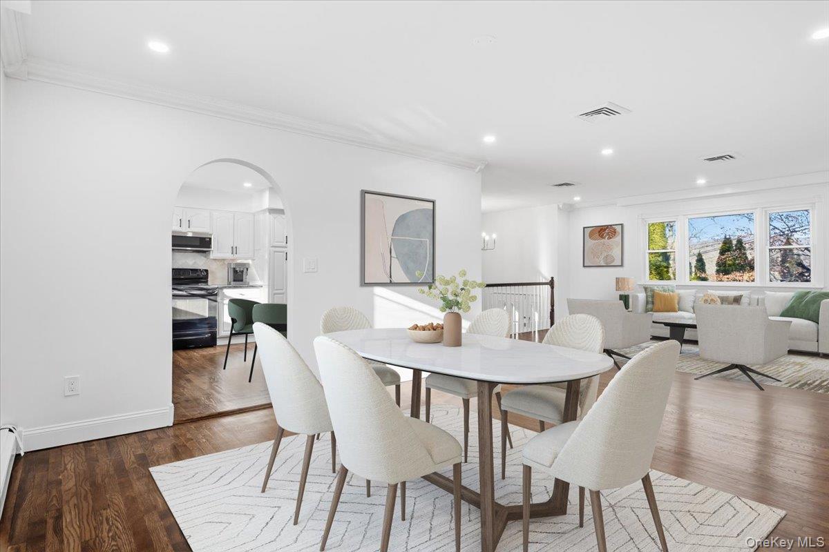 #7 photo, 21 Park Avenue, White Plains , NY 10607