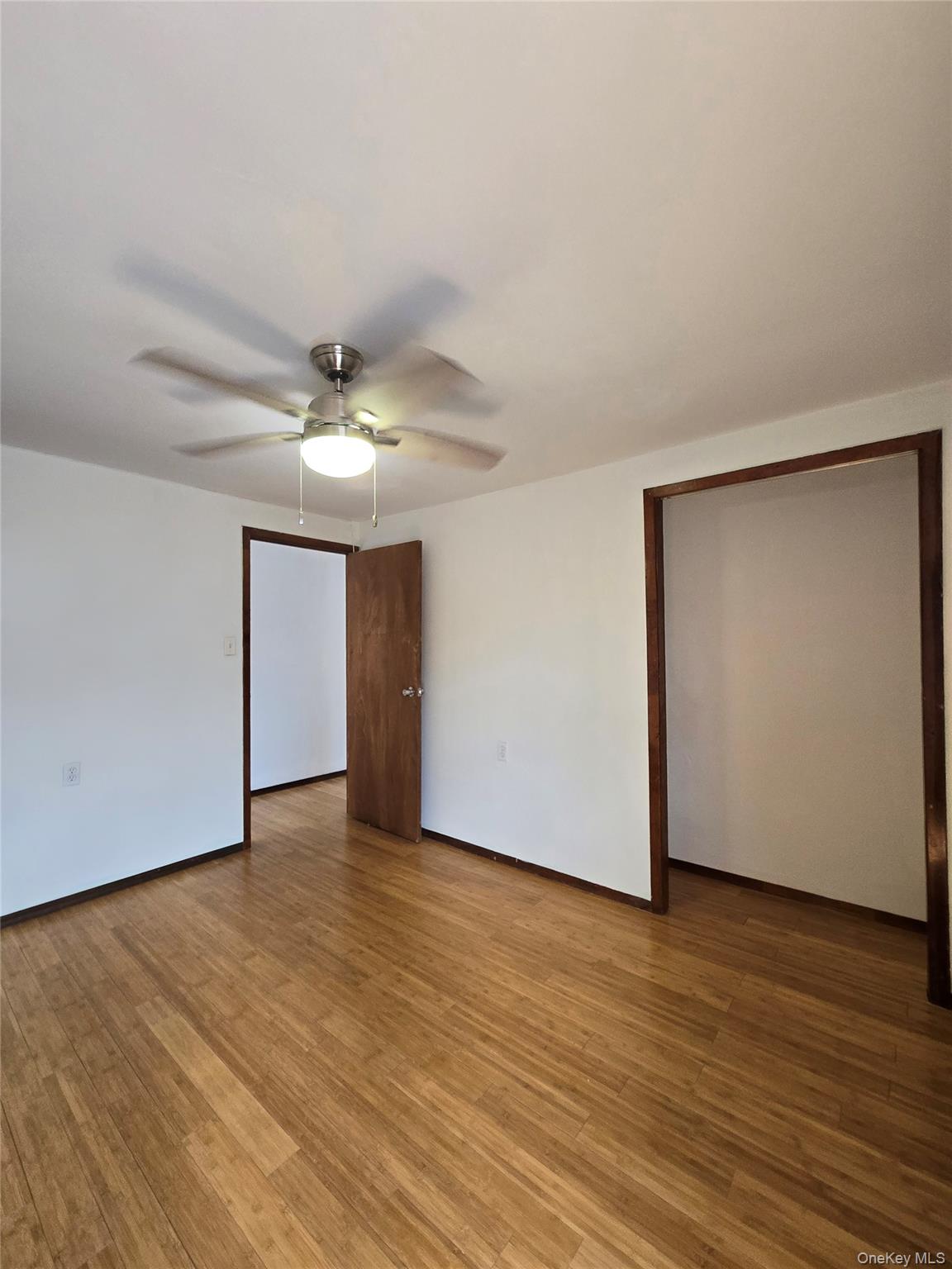 #5 photo, 551B Vincent Avenue, Bronx , NY 10465