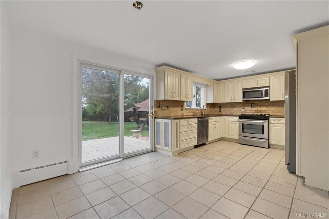 #3 photo, 1467 Goshen Turnpike, Middletown , NY 10941