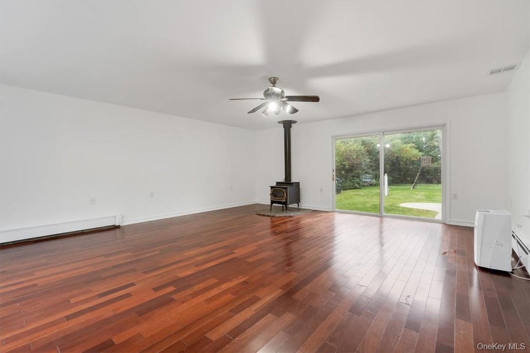 #7 photo, 1467 Goshen Turnpike, Middletown , NY 10941