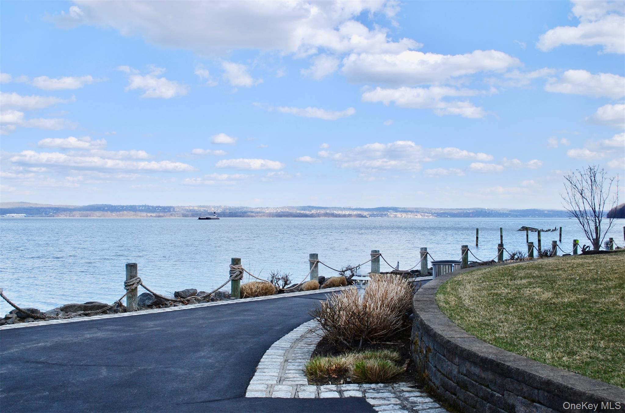 #17 photo, 3106 Leeward Drive, Haverstraw , NY 10927