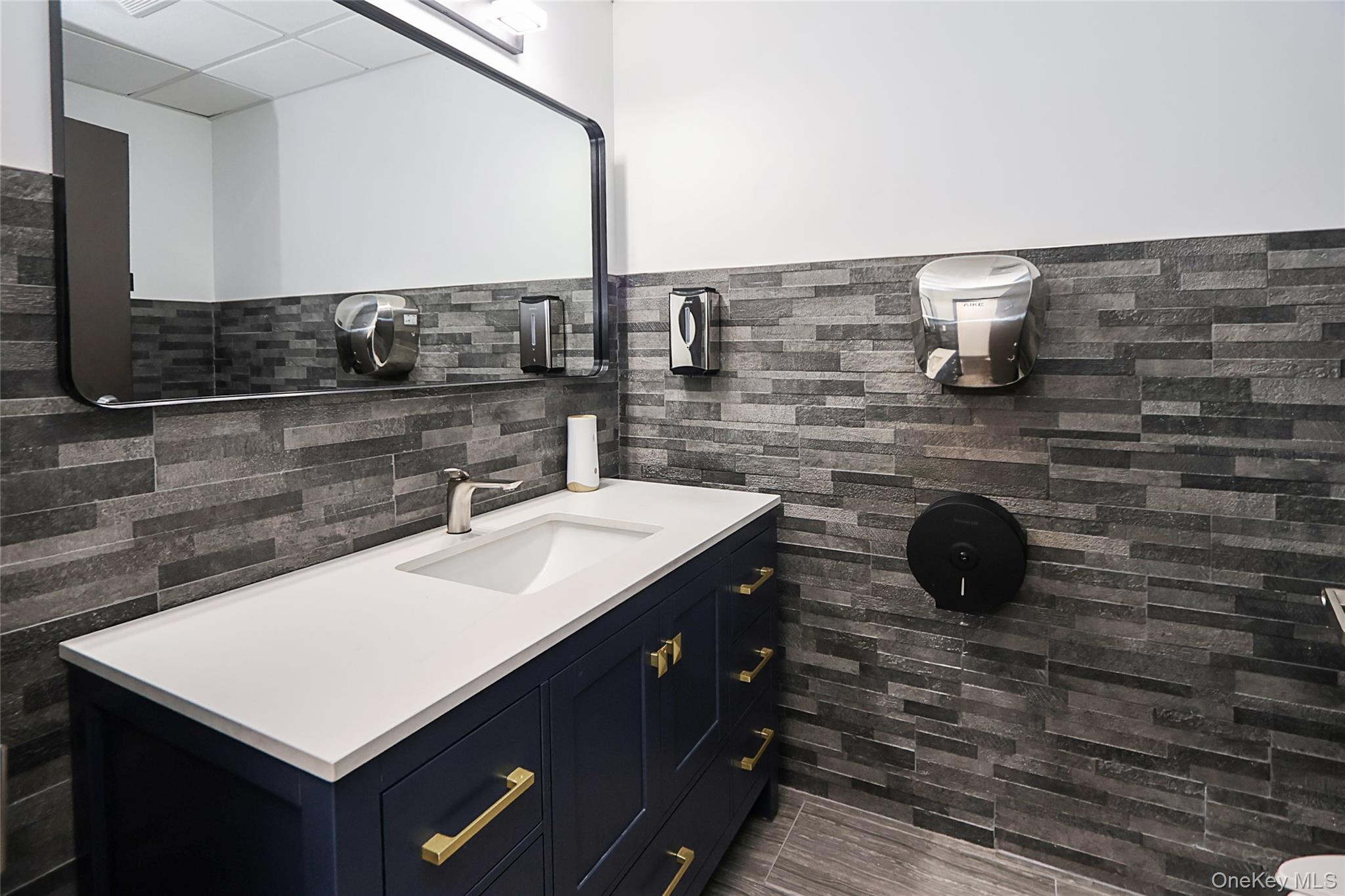 #9 photo, 40 Railroad Avenue, Glen Head , NY 11545