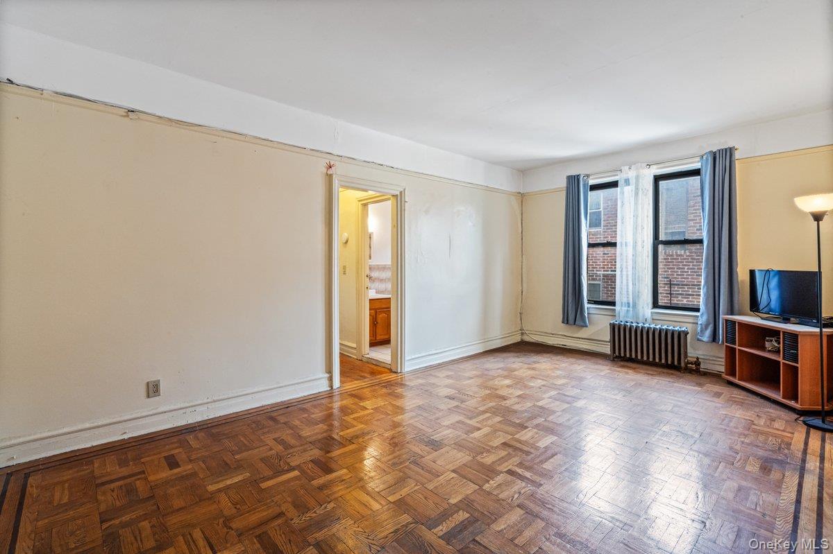 #8 photo, 155-17 Sanford Ave, Flushing , NY 11355