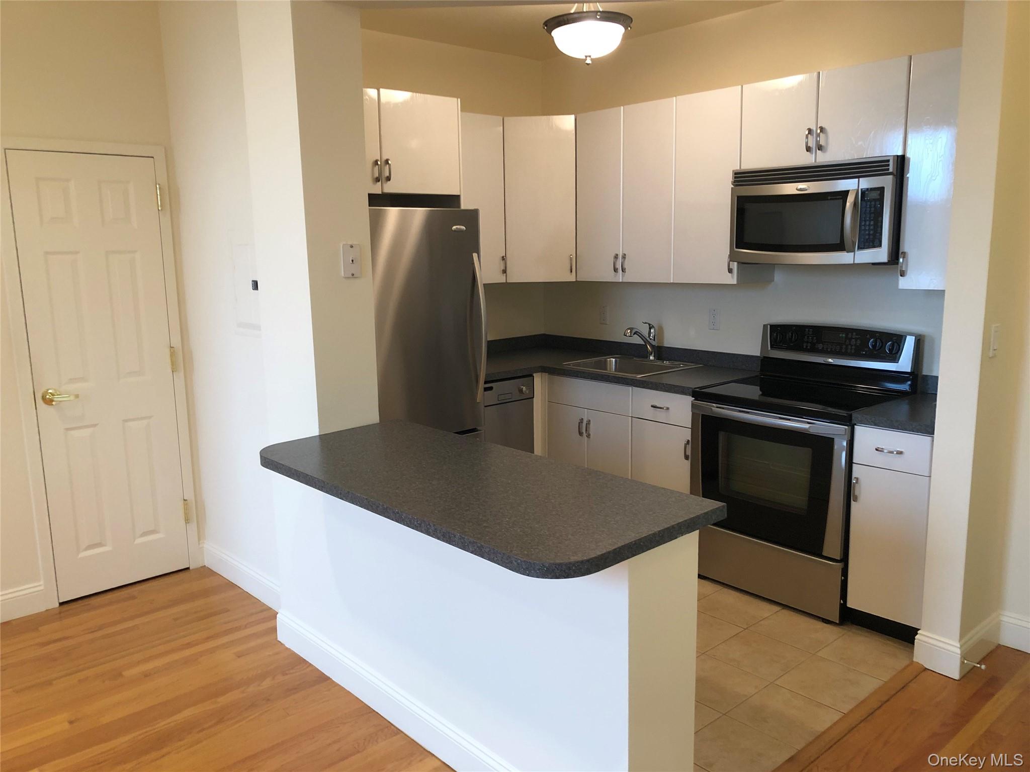 #4 photo, 303 Main Street, Port Washington , NY 11050