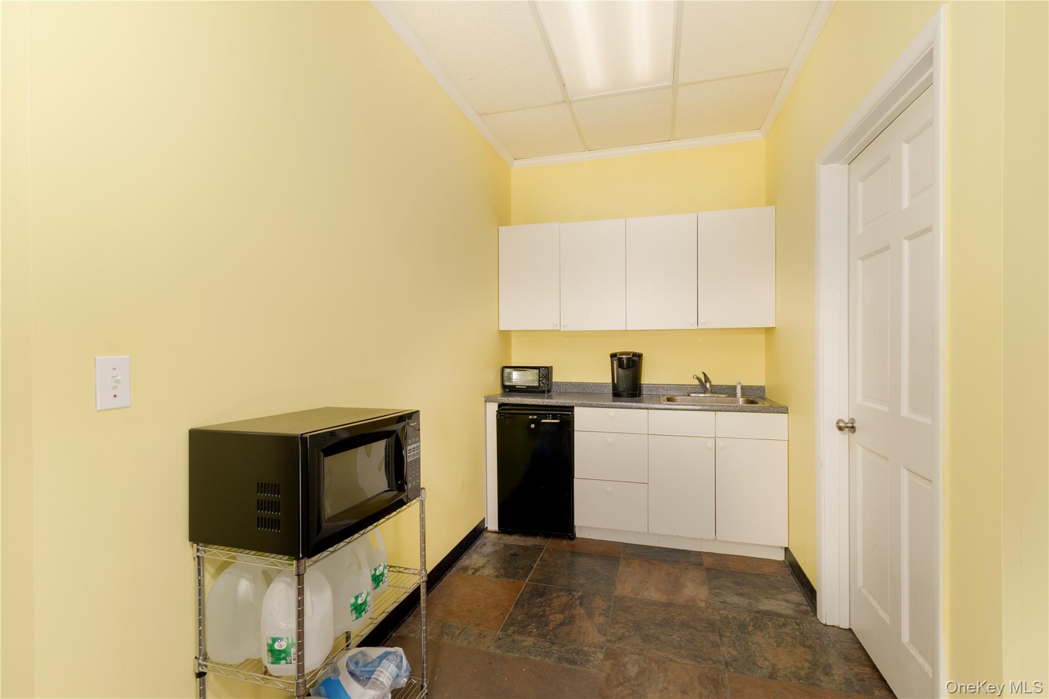 #12 photo, 100 S Jersey Avenue, Setauket , NY 11733