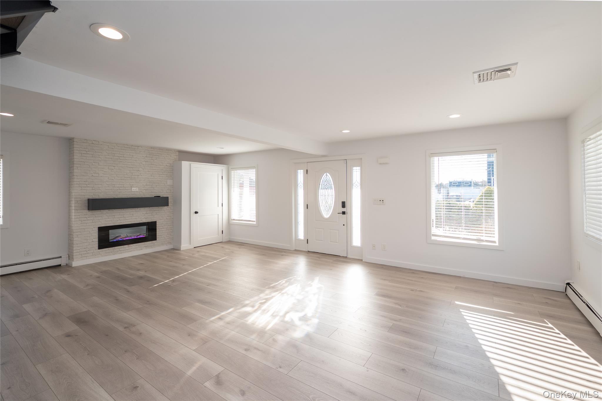 #12 photo, 15 Roneck Court, Shirley , NY 11967