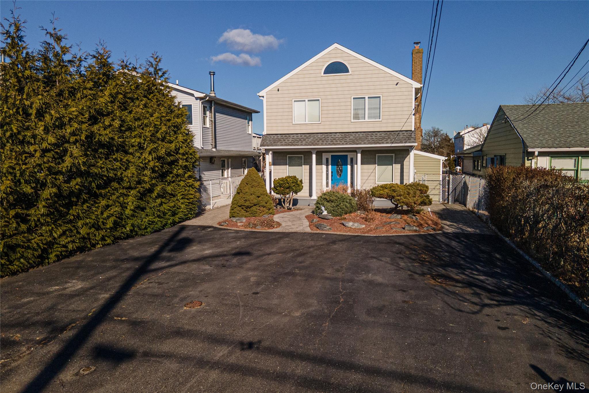 #2 photo, 15 Roneck Court, Shirley , NY 11967