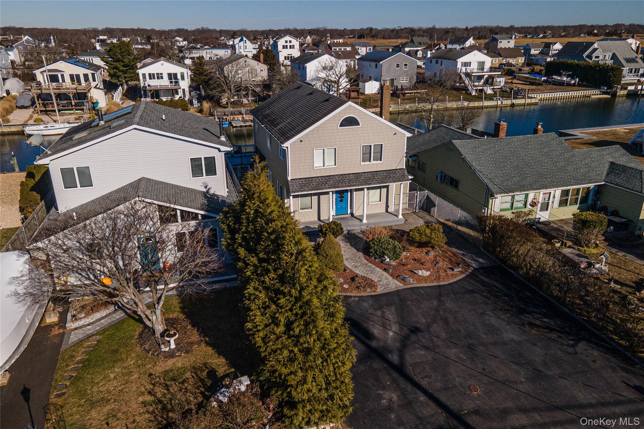 #3 photo, 15 Roneck Court, Shirley , NY 11967