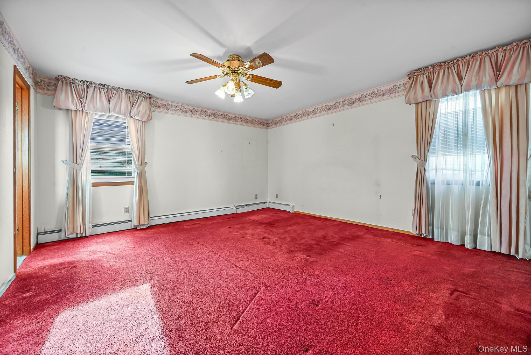 #13 photo, 4068 Darby Lane, Seaford , NY 11783