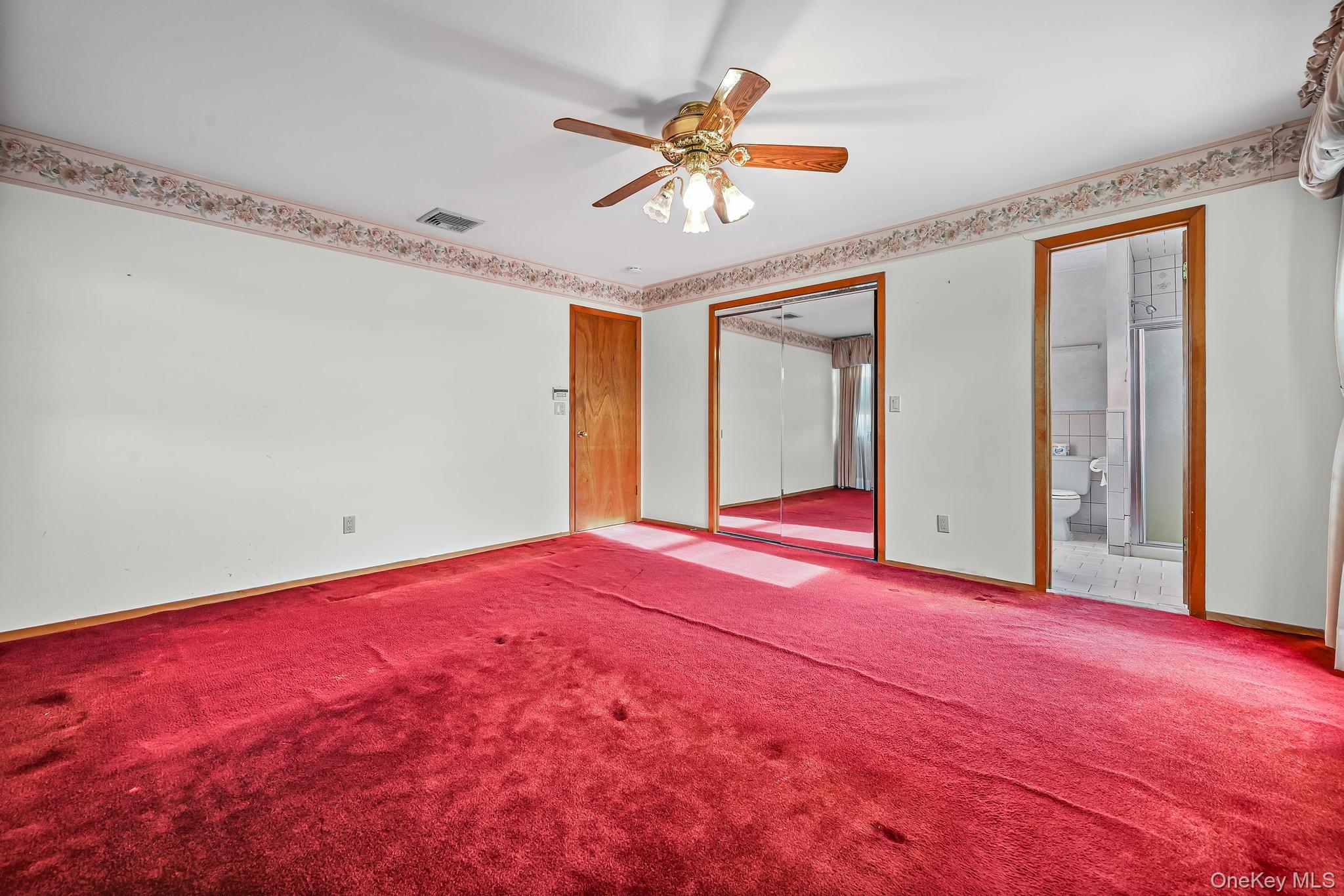 #14 photo, 4068 Darby Lane, Seaford , NY 11783