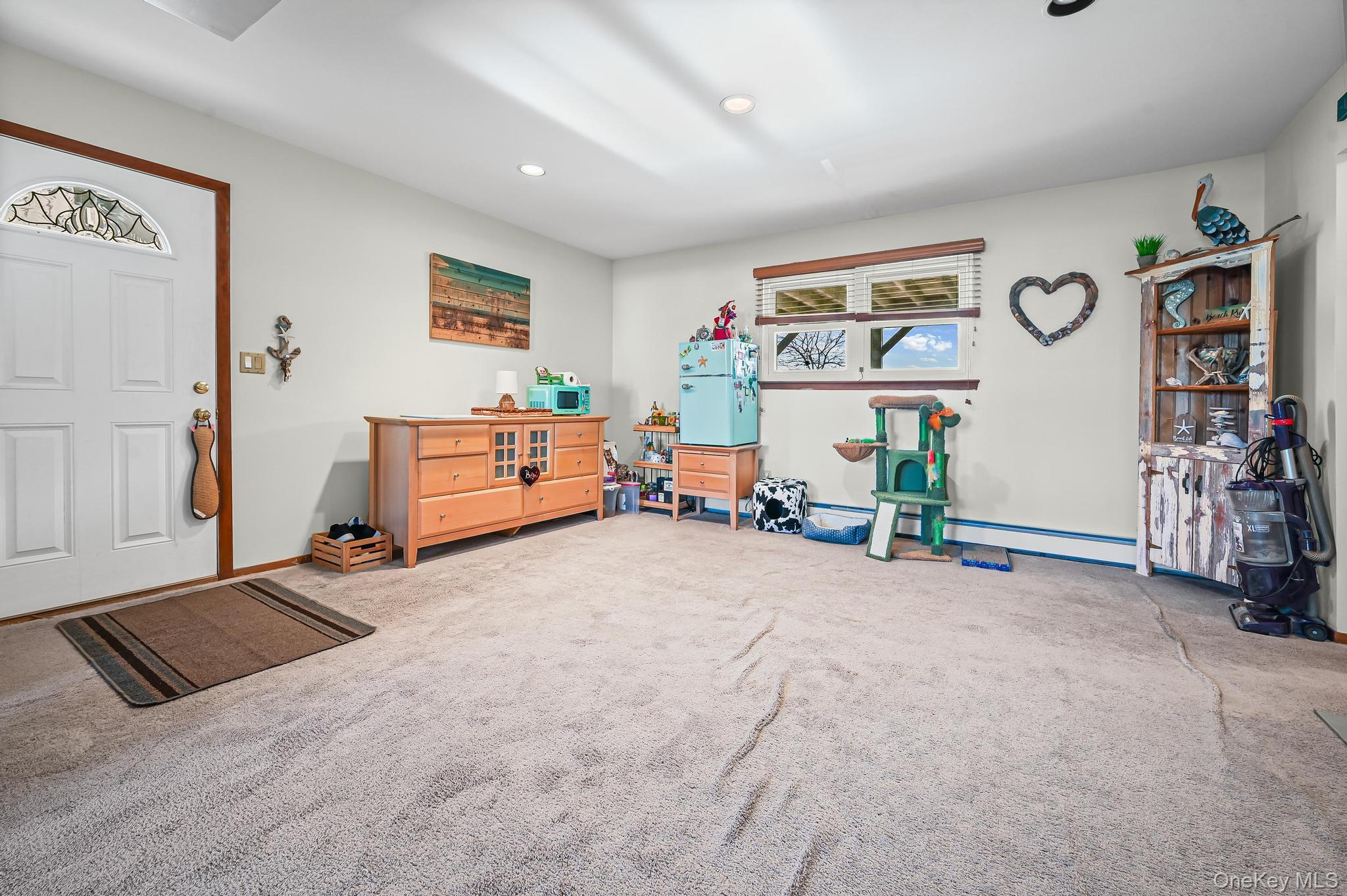 #18 photo, 4068 Darby Lane, Seaford , NY 11783