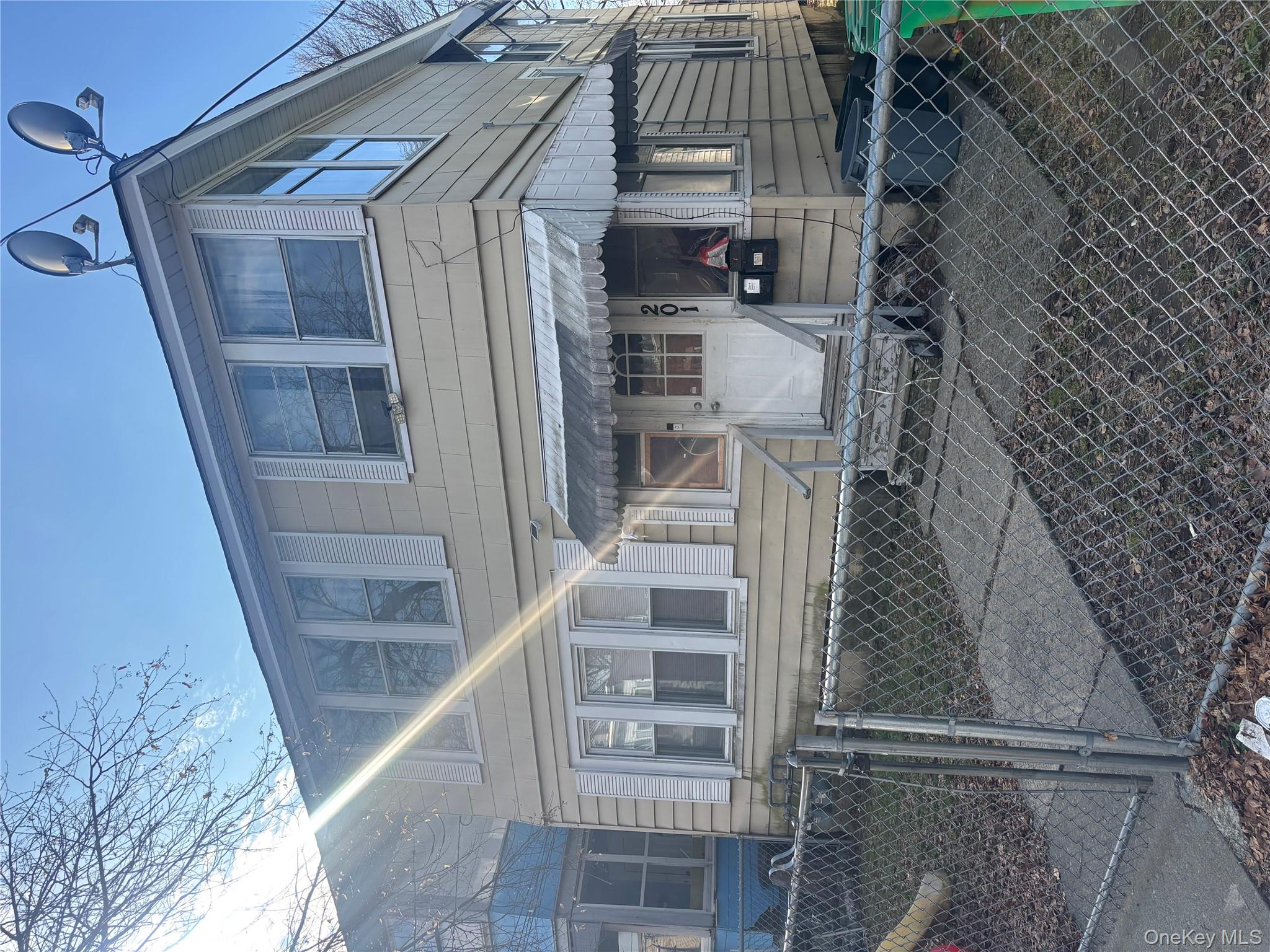 #2 photo, 201 W Parmenter Street, Newburgh , NY 12550