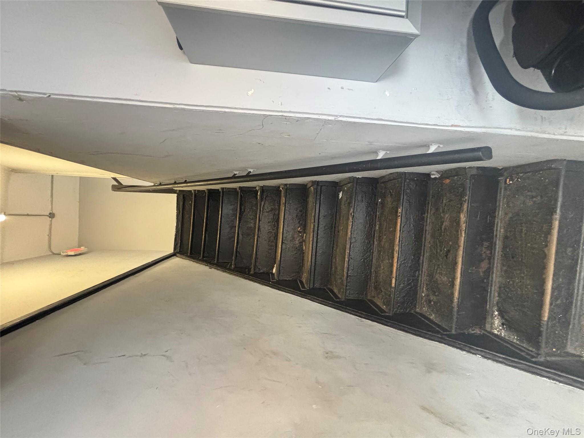 #3 photo, 166 Broadway, Newburgh , NY 12550