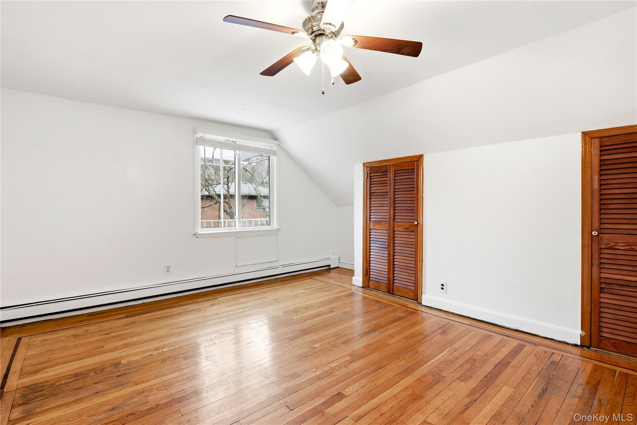 #17 photo, 112 Walnut Street, फॉरेस्ट हिल्स Forest Hills , NY 11375