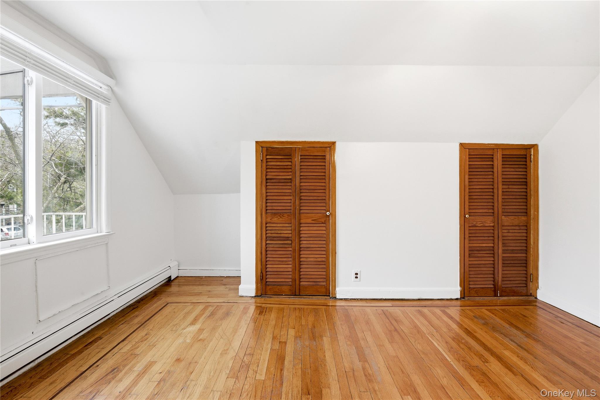 #18 photo, 112 Walnut Street, फॉरेस्ट हिल्स Forest Hills , NY 11375