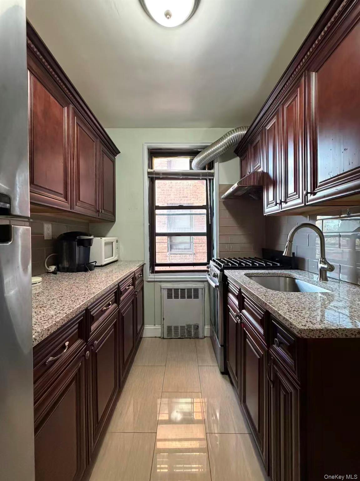 #6 photo, 150-40 71st Ave, Kew Garden Hills , NY 11367