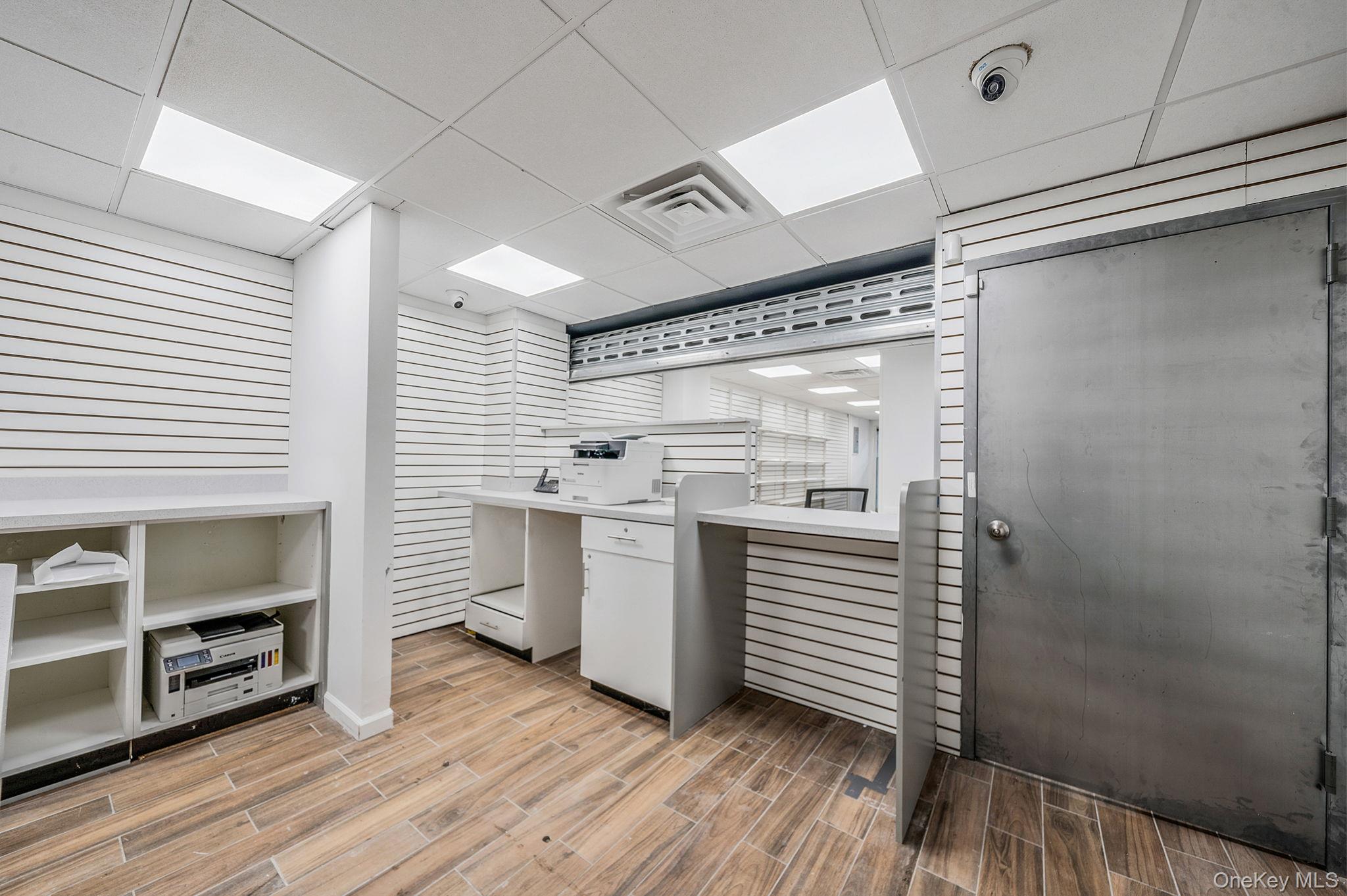 #6 photo, 104-06 Jamaica Avenue, Richmond Hill , NY 11418