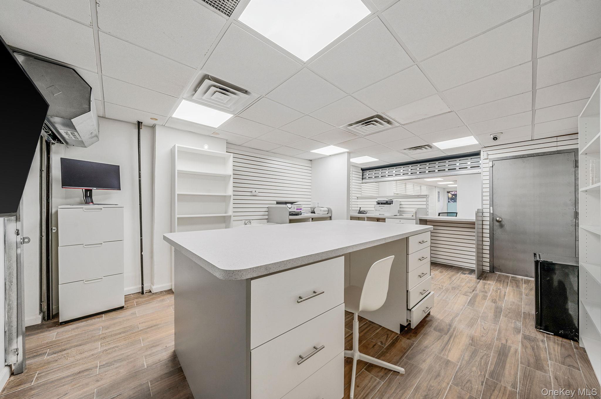 #7 photo, 104-06 Jamaica Avenue, Richmond Hill , NY 11418