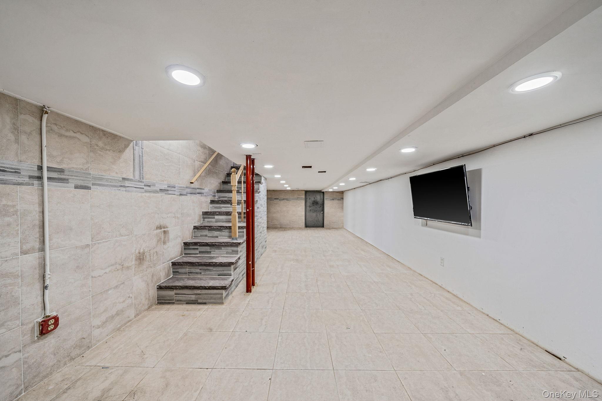 #8 photo, 104-06 Jamaica Avenue, Richmond Hill , NY 11418