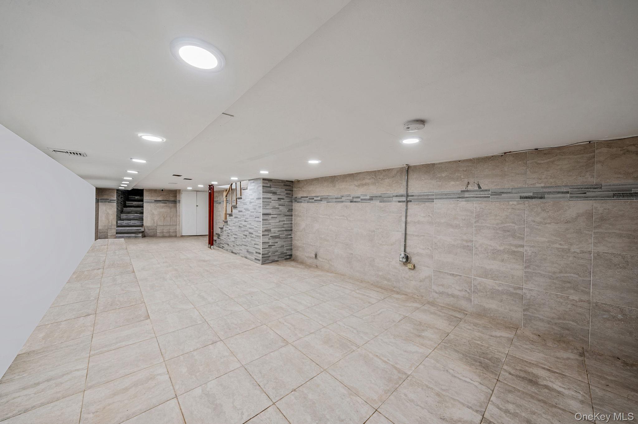 #9 photo, 104-06 Jamaica Avenue, Richmond Hill , NY 11418