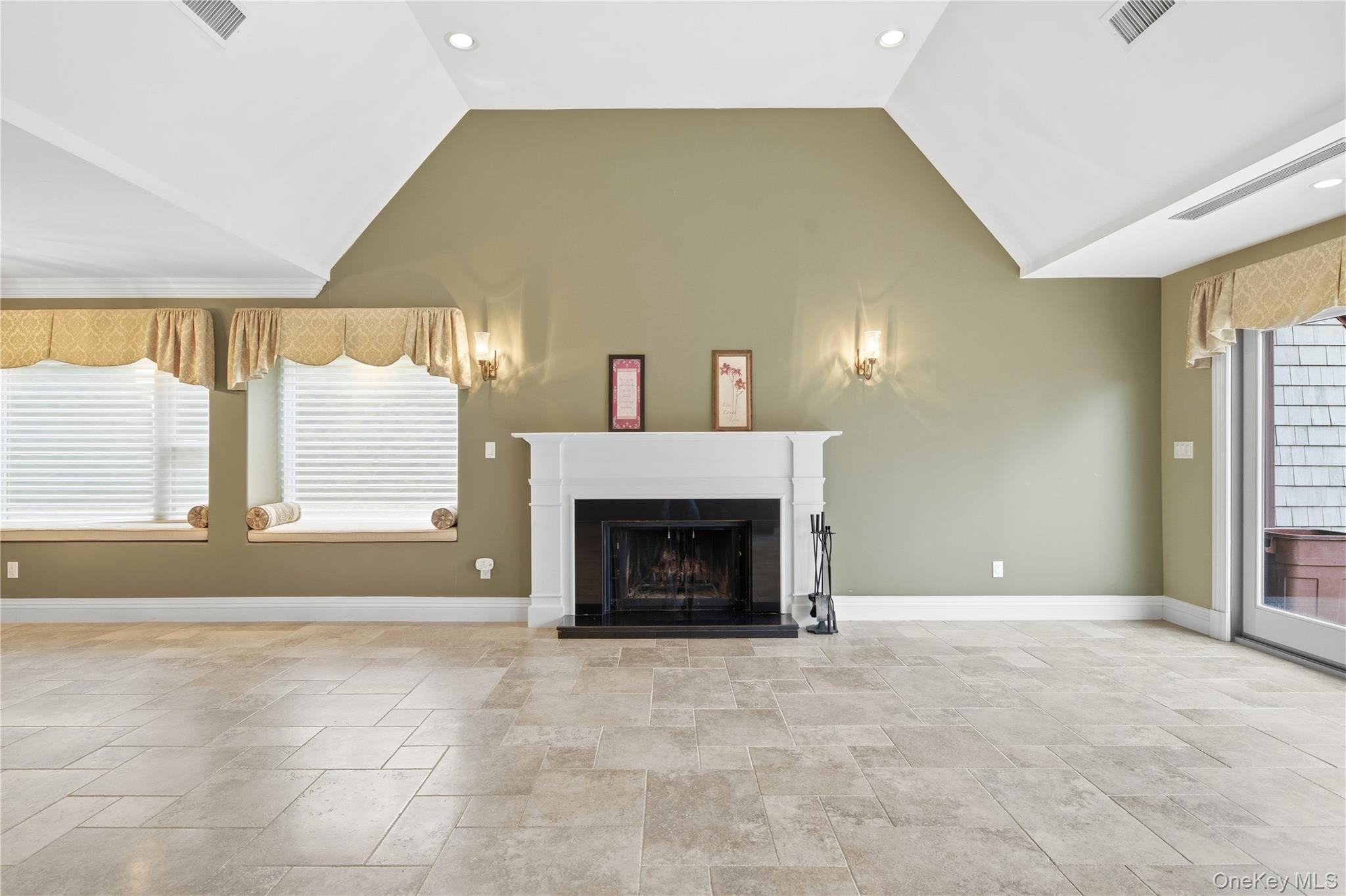 #10 photo, 31 Admirals Drive, Bay Shore , NY 11706