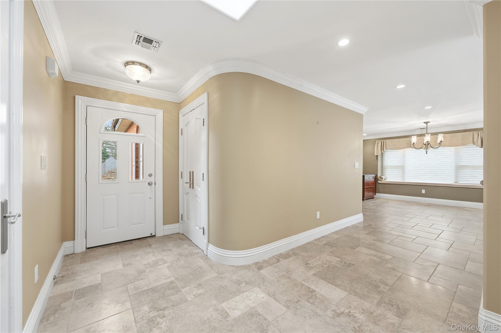 #4 photo, 31 Admirals Drive, Bay Shore , NY 11706