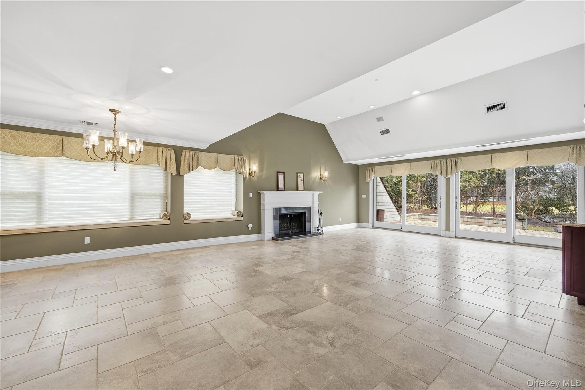 #5 photo, 31 Admirals Drive, Bay Shore , NY 11706