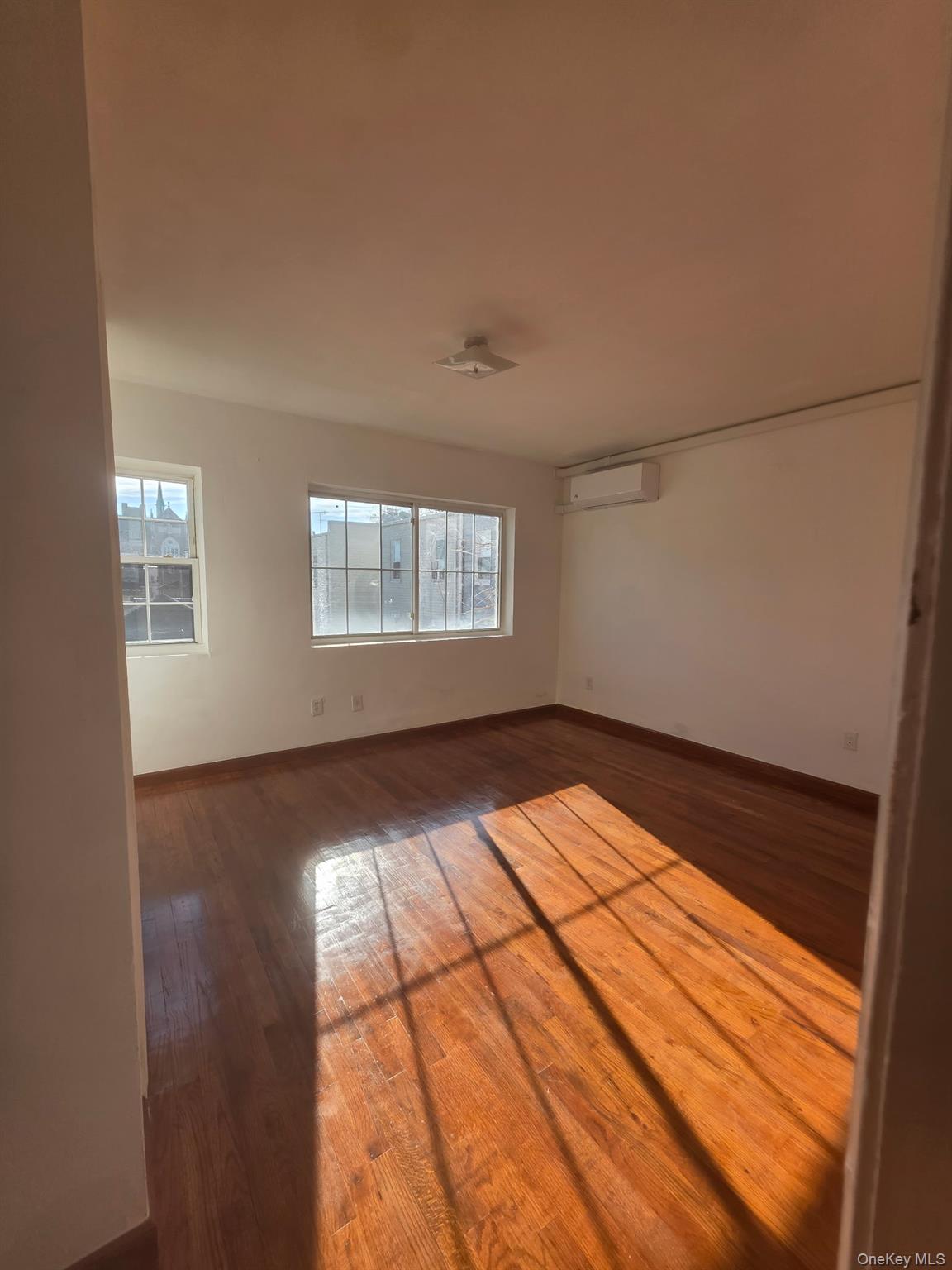 #13 photo, 103-10 97th Avenue, 뉴욕퀸즈 Ozone Park , NY 11416