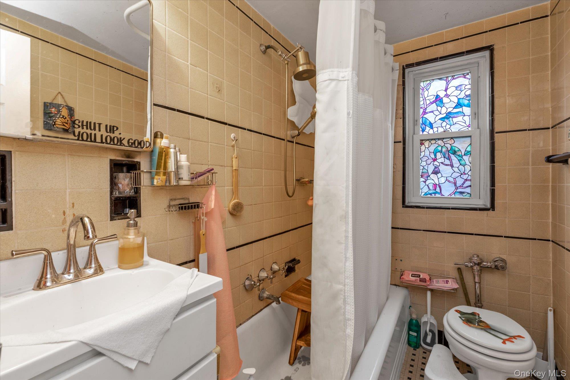 #16 photo, 207-04 42 Avenue, Bayside , NY 11361