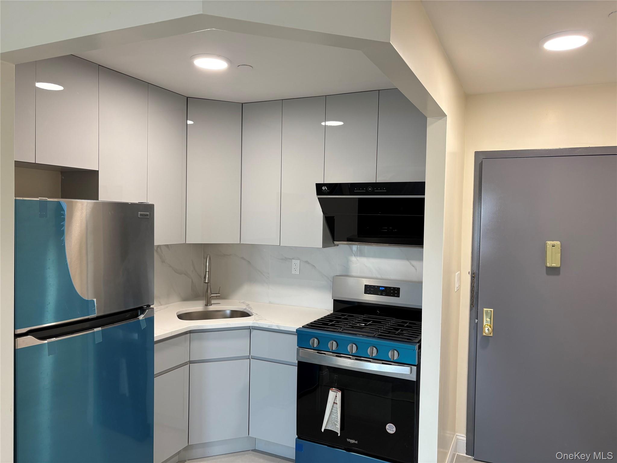 #14 photo, 41-35 67th Street, كوينز Woodside , NY 11377